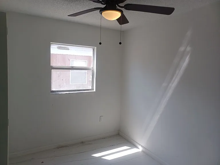 2627 Saint Charles St — Photo 12