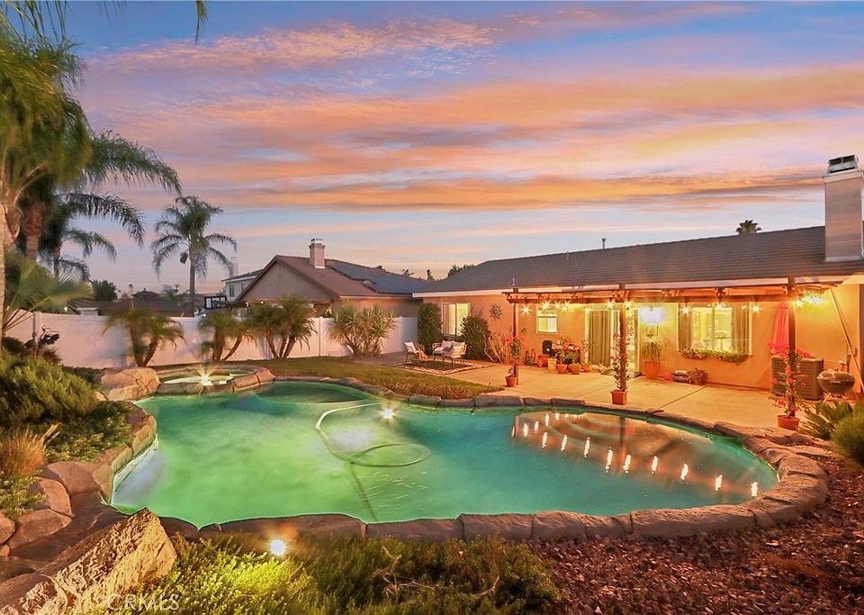 1st image of 25644 Mountain Glen Cir