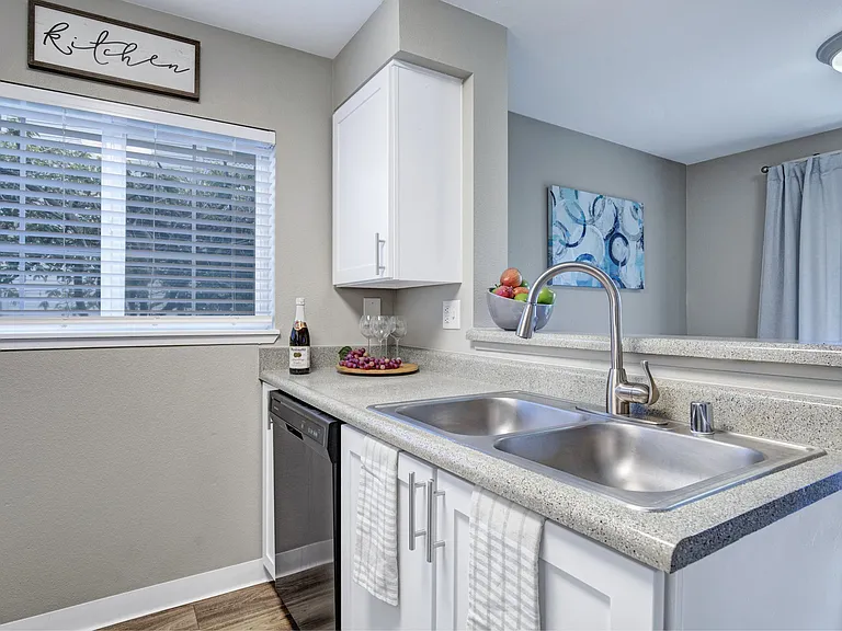 Beaumont Grand Apartment Homes — Photo 23