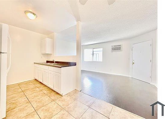 5th image of 617 N Saint Andrews Pl #E