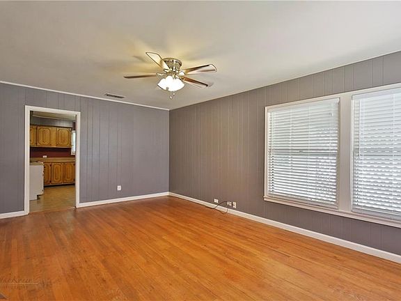 4th image of 1833 S 9th St