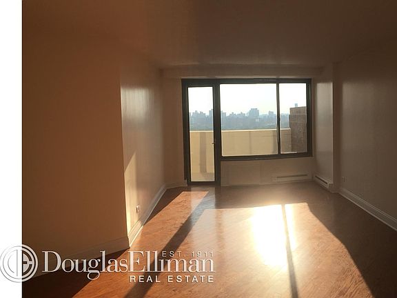 2nd image of 1295 5th Ave APT 32C