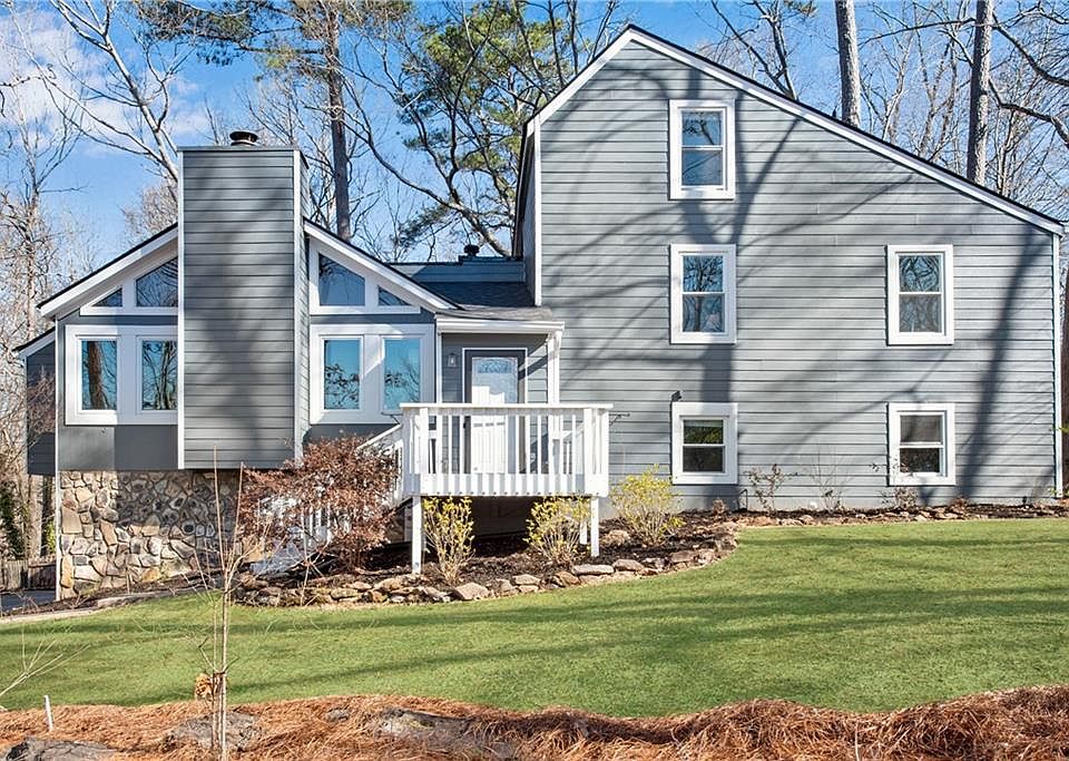 1st image of 2421 Spring Lake Dr NE