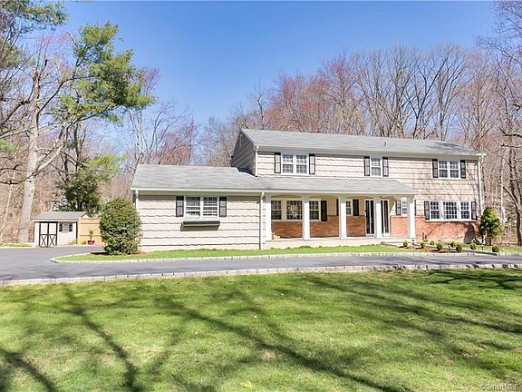 3rd image of 70 Boulder Brook Dr