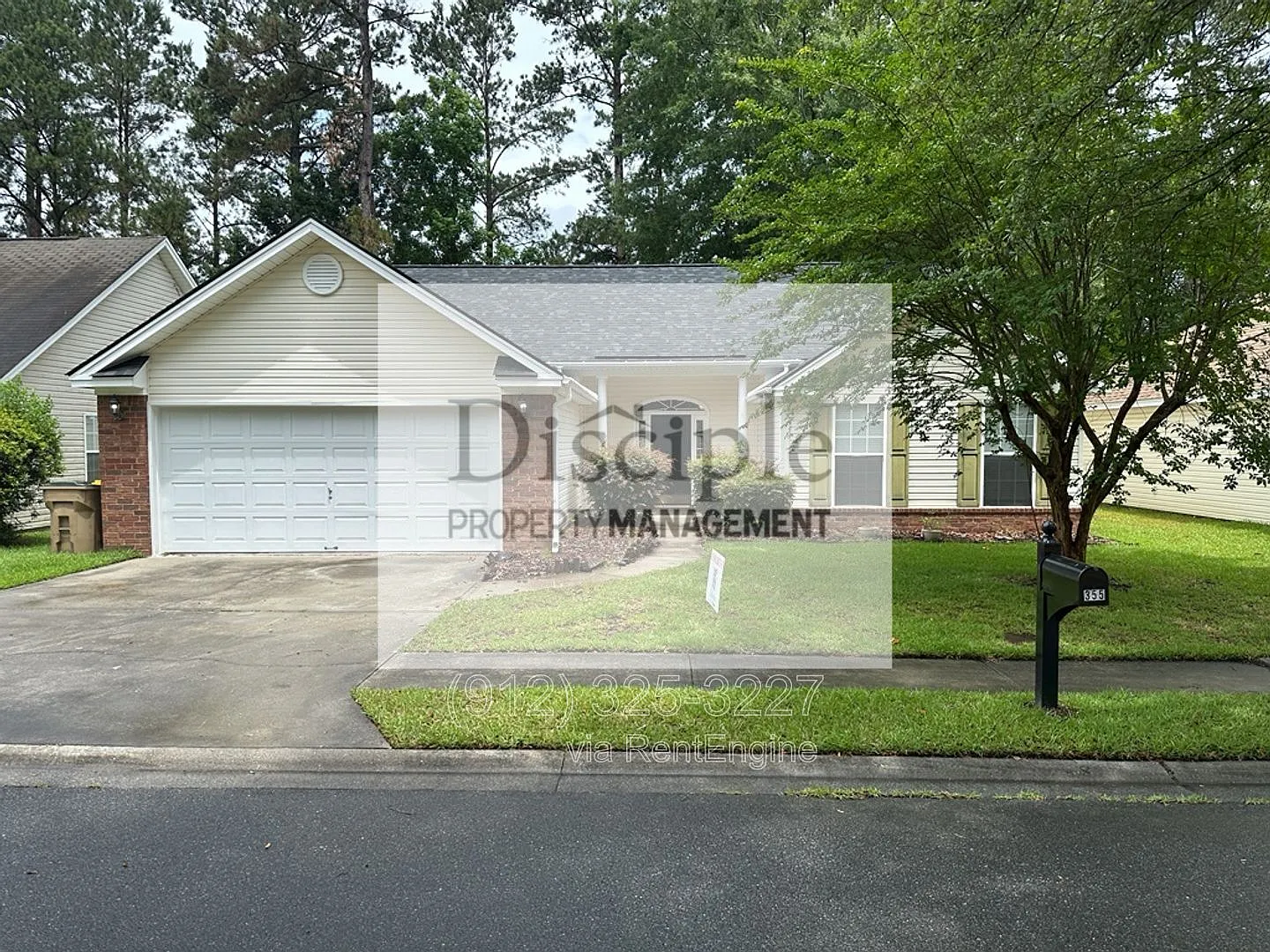 4 bed, 2.0 bath, 1624 sqft, $2,250 — Photo 2