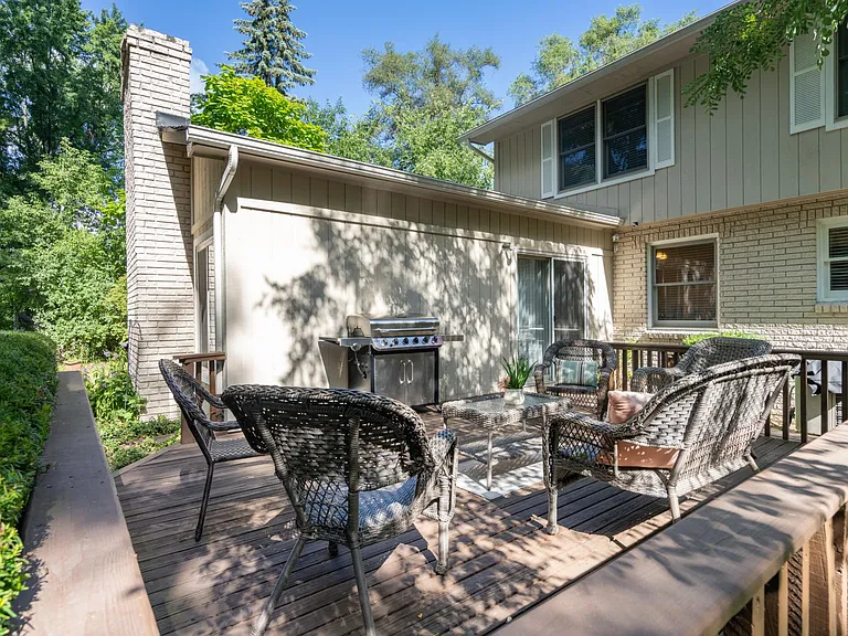 1990 Squirrel Valley Dr — Photo 36