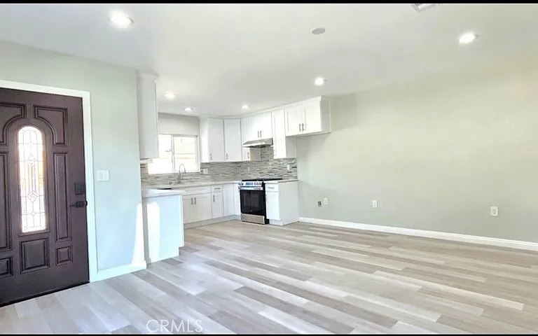 5830 N Vista St — Photo 3