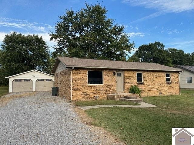 1st image of 519 Kelly Dr