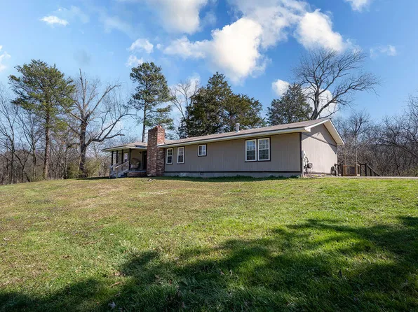 641 Maine Ave, Wildwood, GA 30757