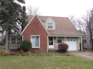 2321 Chestnut Blvd, Cuyahoga Falls, OH 44223