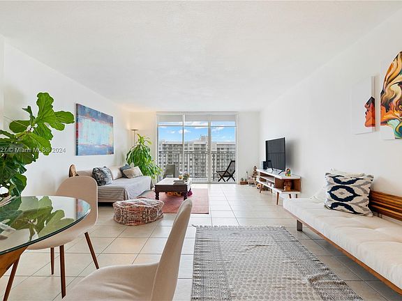 4th image of 2851 NE 183rd St APT 2008E