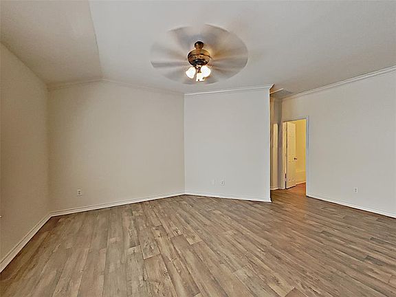 3rd image of 405 Masters Ave APT C