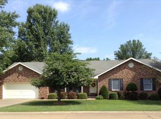 8888 Hickory Ln, Newburgh, IN