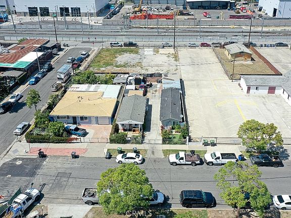 5th image of 1831 W 3rd St