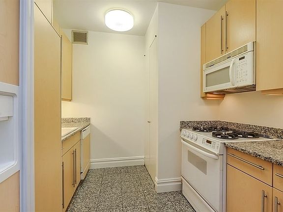 3rd image of 2 Columbus Ave APT 11D