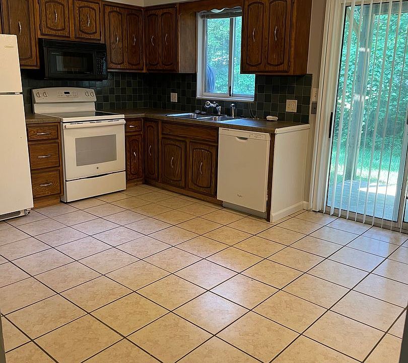 1st image of 139 Gaines St SE #10314701