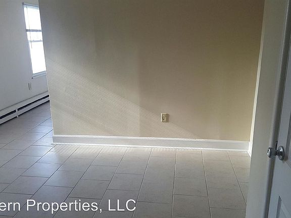 4th image of 93 Mulberry St APT 870