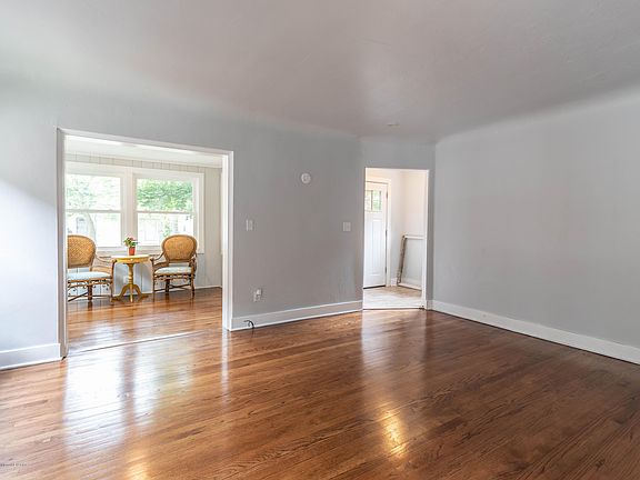5th image of 120 S Hayford Ave