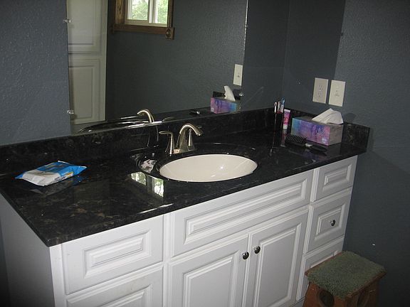 3rd image of 307 N 10th Ave