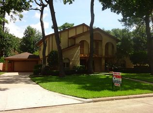 10818 Creektree Dr, Houston, TX 77070