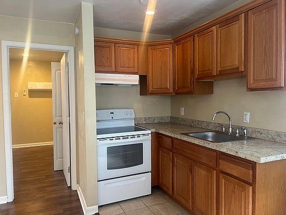 3rd image of 235 Portview Ave APT 3