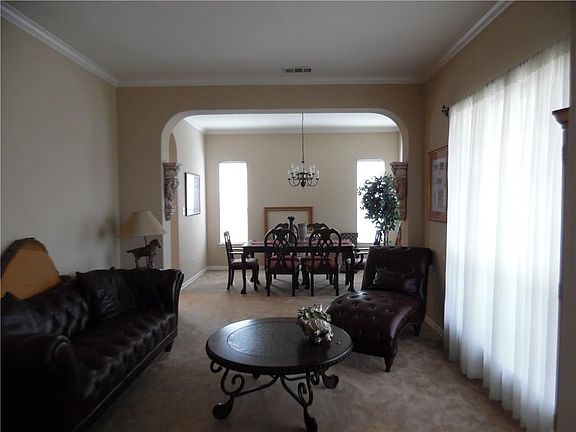 5th image of 612 Cimarron Dr