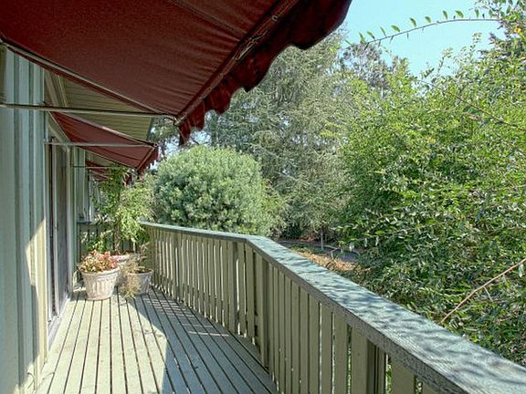 3rd image of 278 Monroe Dr APT 22