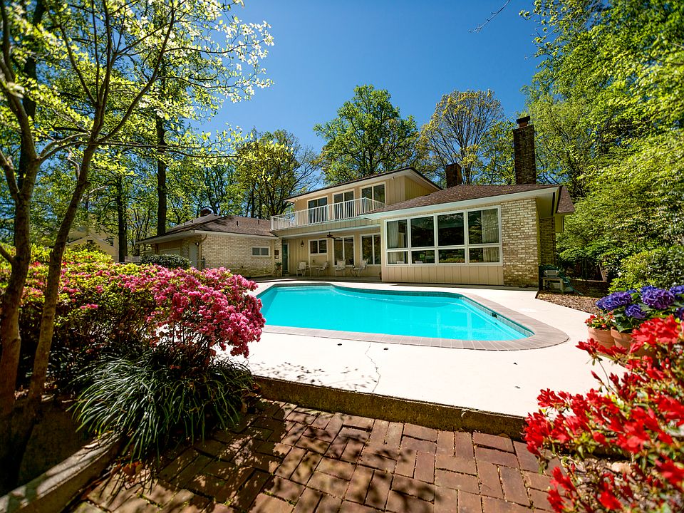 1st image of 223 James River Dr