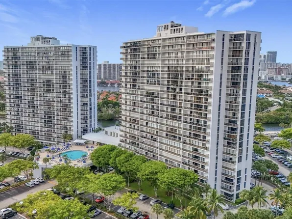 3731 N Country Club Dr APT 129, Aventura, FL 33180