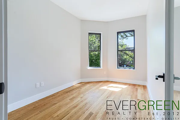 Rented by ERNY LLC | media 15