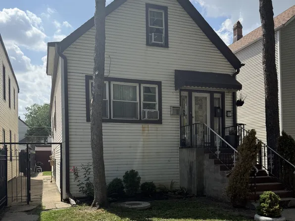 5130 S Whipple St, Chicago, IL 60632