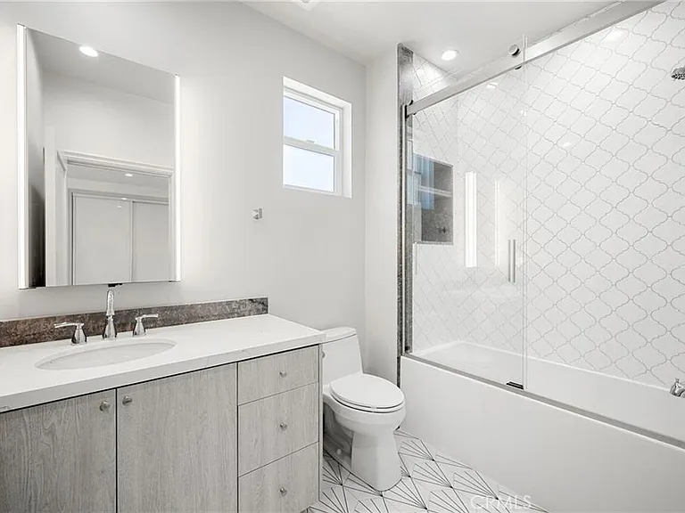 13908 Collins St #13908 — Photo 25