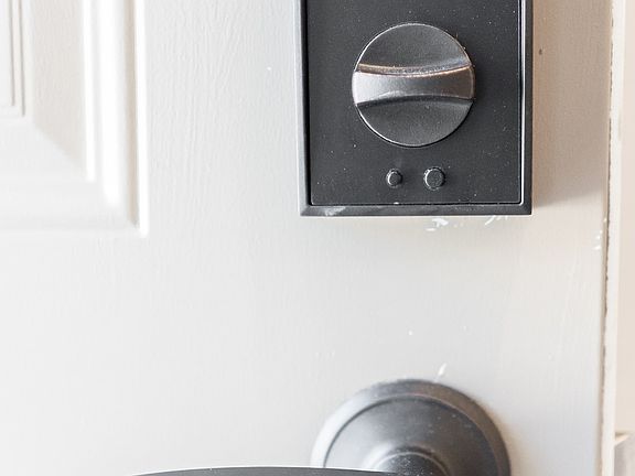 2nd image of 1260 E Dawn Dr