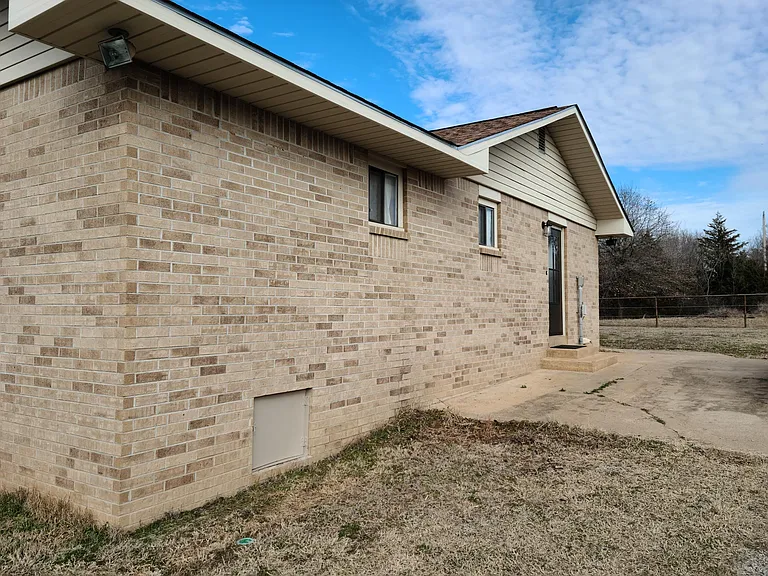 3815 N Rosebud — Photo 4