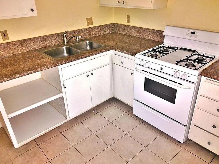 1533 S Del Mar Ave #K — Photo 16