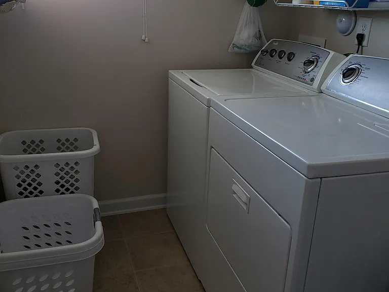 8030 McKee Dr — Photo 6