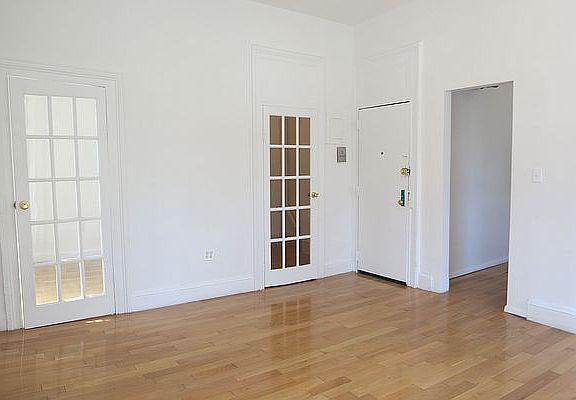 2nd image of 501 W 45th St APT 5E