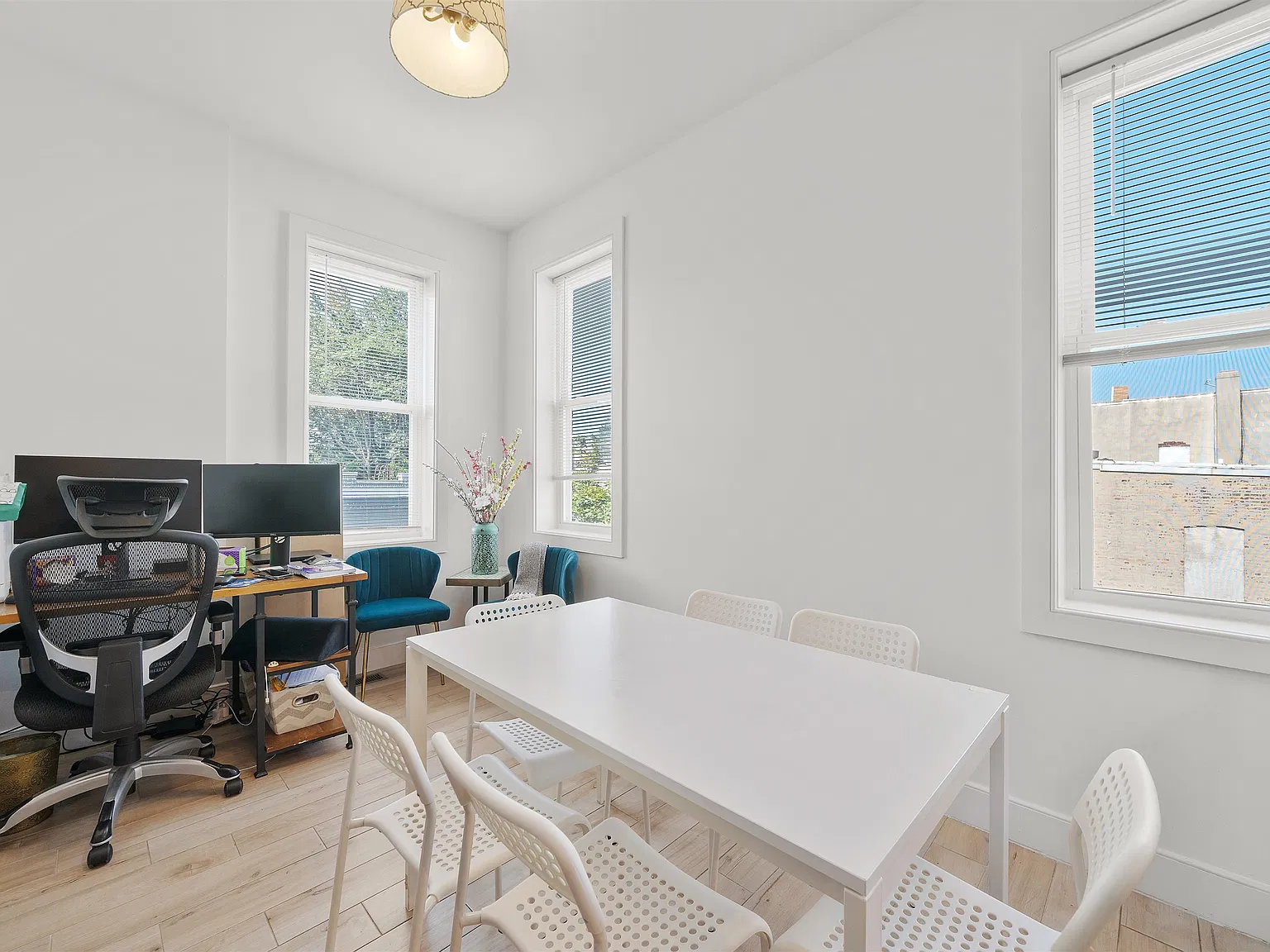 3 bed, 2.0 bath, $2,875 — Photo 4