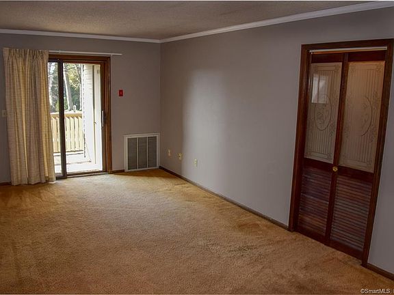 3rd image of 495 Vincellette St Unit 16