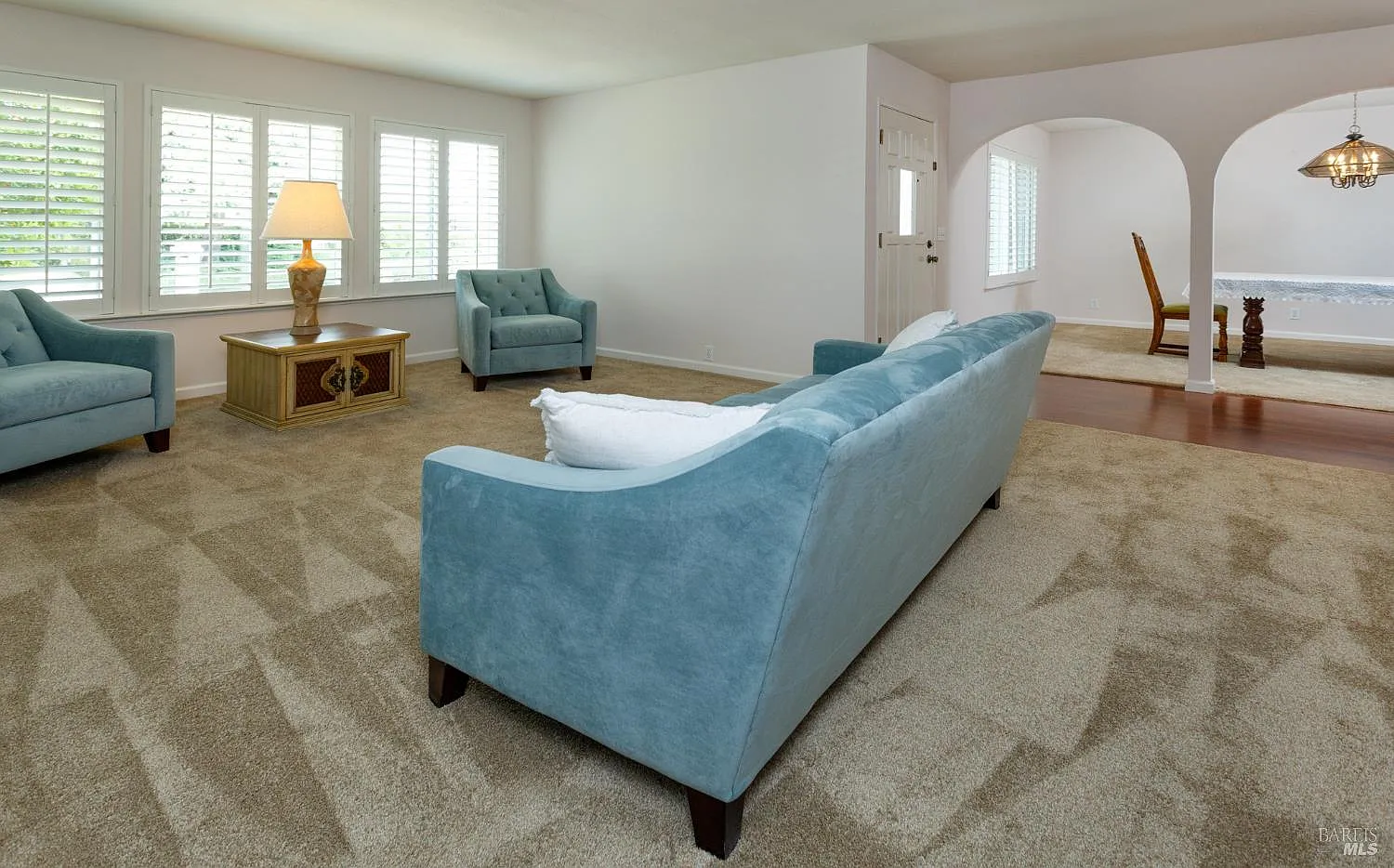 6064 Dolores Drive - Photo 2