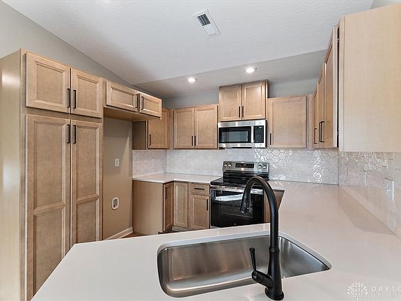 2nd image of 4232 Apple Branch Dr #55-305