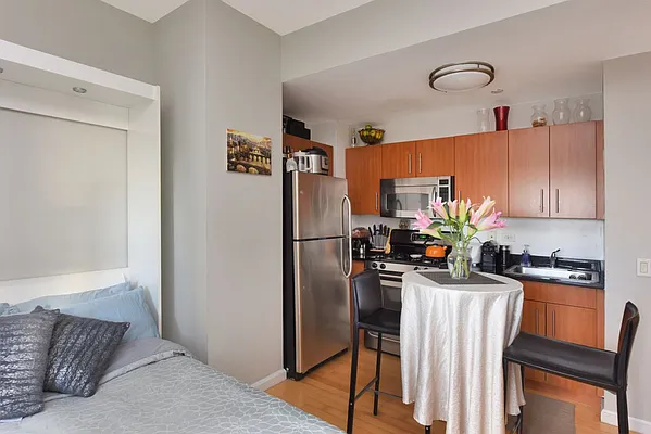 Rented by Compass | media 7