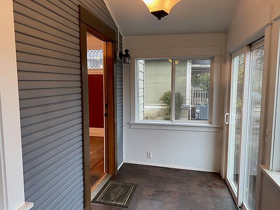 3rd image of 1025 N Church St