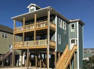 9002 9th St, Surf City, NC 28445