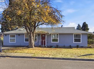 1033 S 34th Pl, Springfield, OR 97478