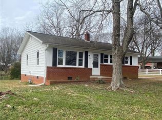 305 Moore Dr, Lexington, NC 27292