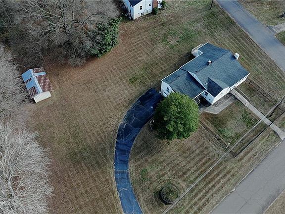 2nd image of 1833 S Hill Ave