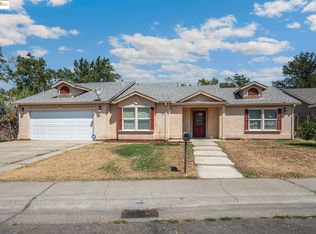 1013 Los Robles Blvd, Sacramento, CA 95838