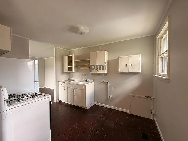 3003 Oakdale Ave — Photo 6