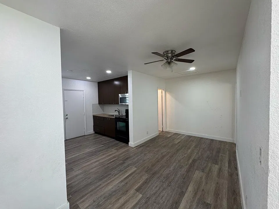 108 NW 2nd Ave